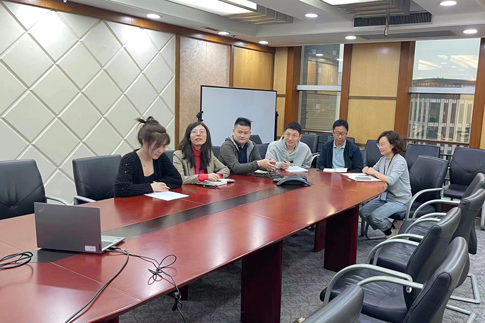 8上海辦公區(qū)組織收看消防安全培訓.jpg